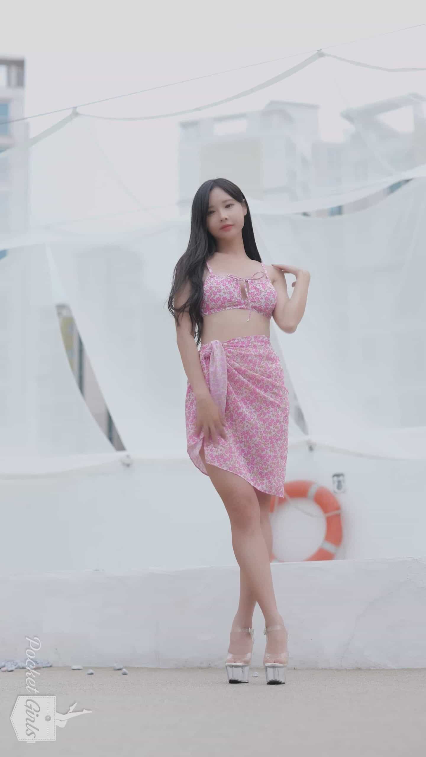 At a Rooftop Pool, Habin, Pocket Girls, 하빈, 포켓걸스, My Skin’s on Fire – #00209插图1