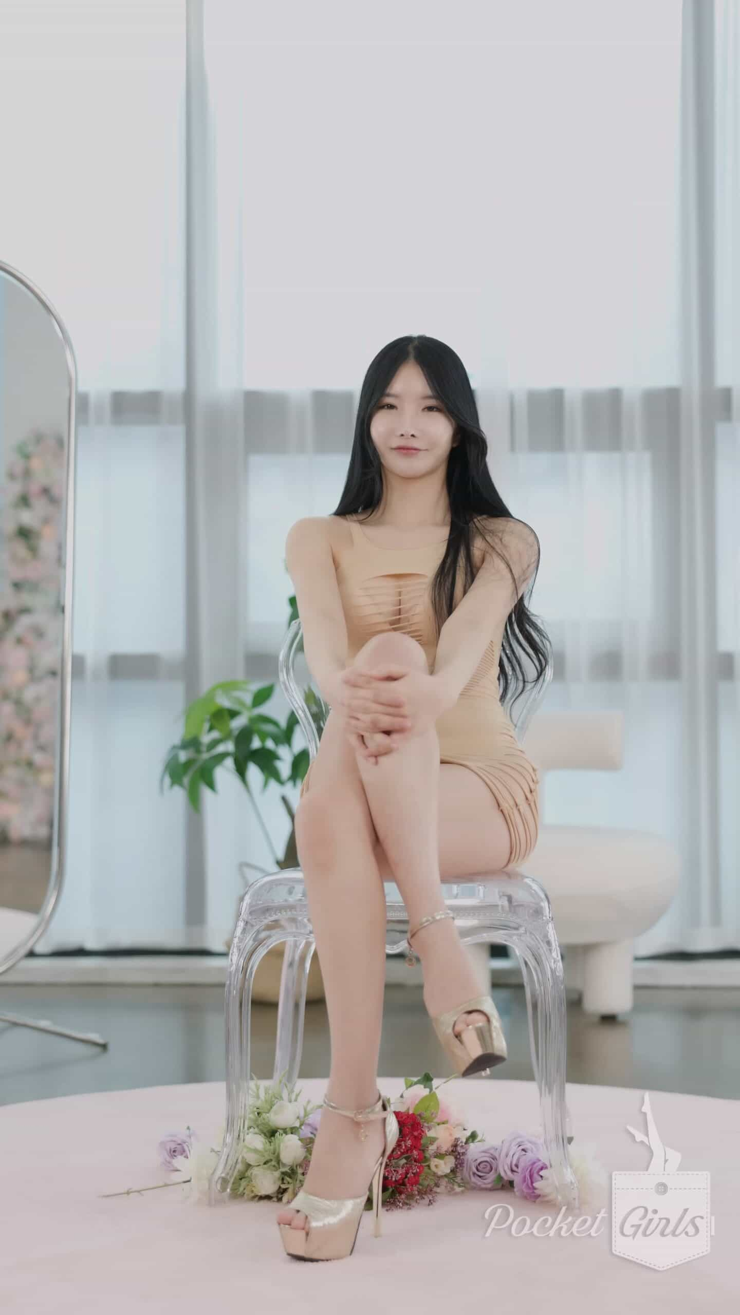 On the See-Through Chair, Yeonji, Pocket Girls, 연지, 포켓걸스 #00398插图1